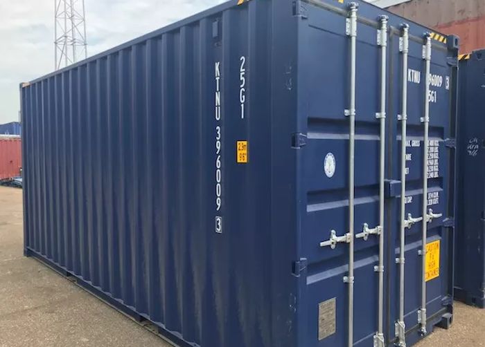 Hire Toilets and Storage Containers - Mammoth Site Storage